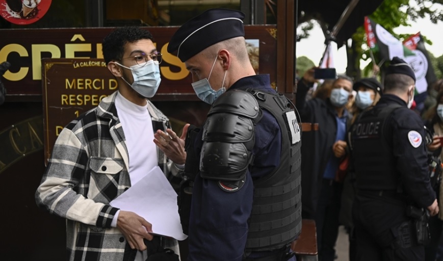 Polisi Prancis Bubarkan Demonstrasi Untuk Mendukung Palestina Di Paris
